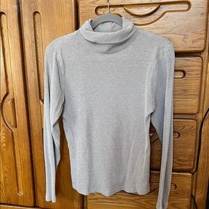 Old Navy Light Gray Ribbed Turtleneck